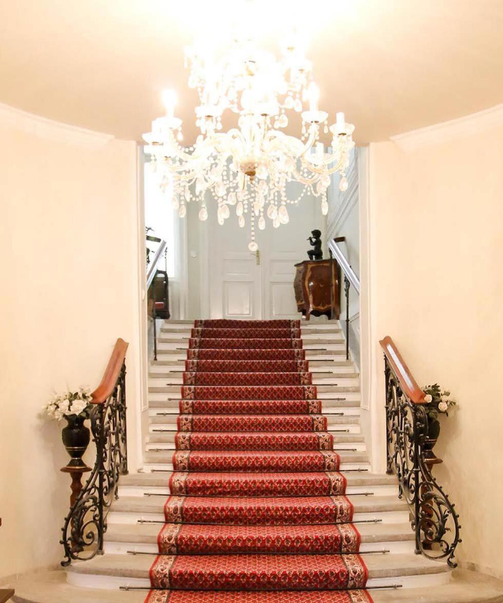 Wienerwald Residenz Baden Buitenkant foto