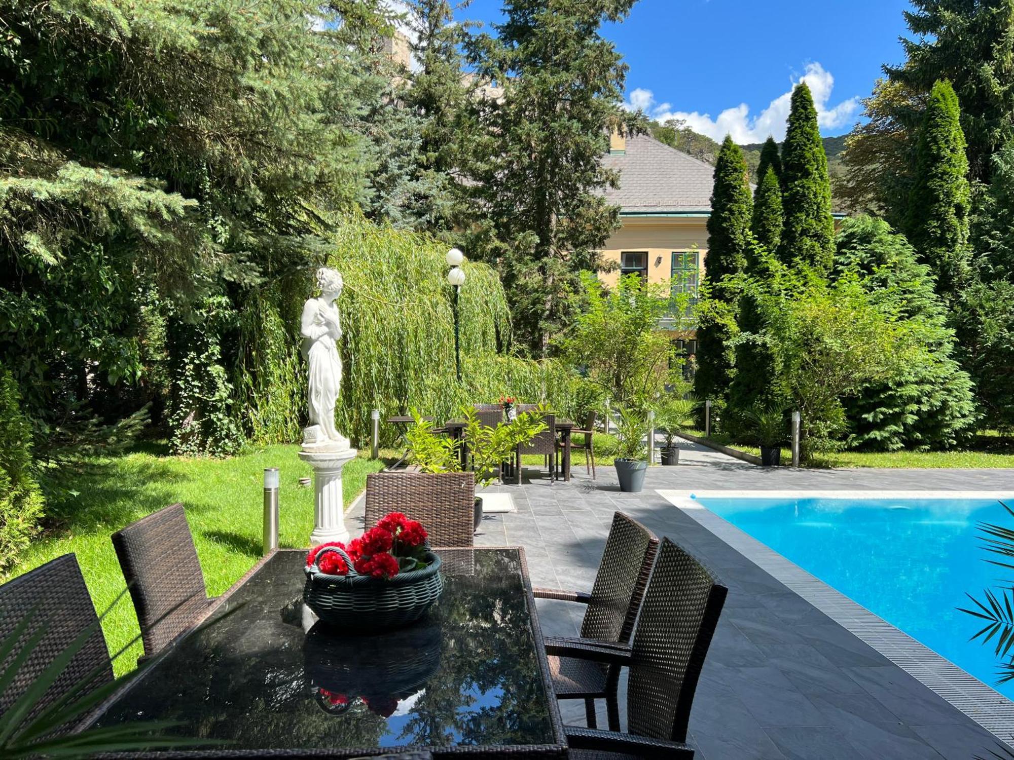 Wienerwald Residenz Baden Buitenkant foto